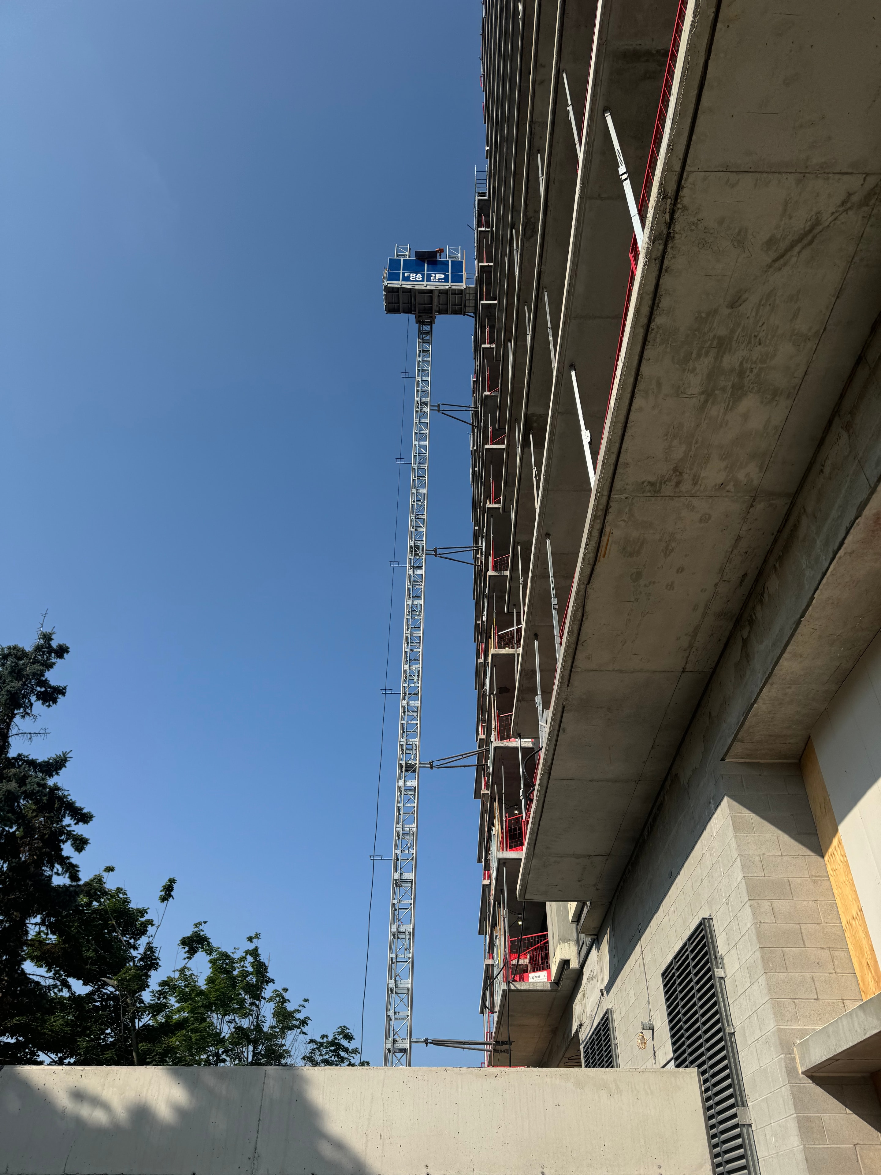 Licensed EDMT hoist operator on construction site